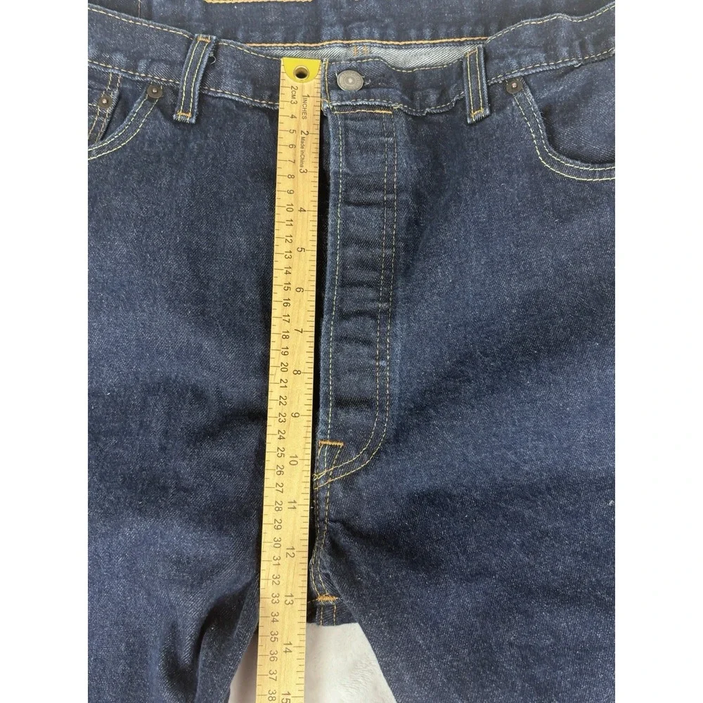 Levis excellent no
